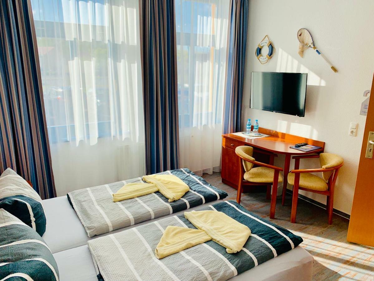 Hotel-Pension "Petridamm" Rostock Exteriér fotografie